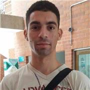 Profesor de idiomas con enfoque comunicativo e intuitivo